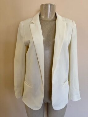 Women’s Off White H&M Blazer/Jacket Size 4 EUC